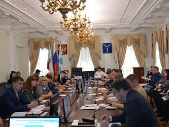 Депутаты заслушали отчеты глав администраций трех районов Саратова о проделанной работе за первое полугодие 2022 года 